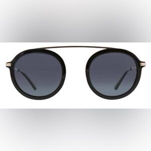 PEEPERS NWT on holiday polarized sunglasses -black